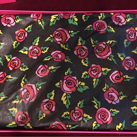 Betsey Johnson Cammie bow heels - Picture 4 of 5